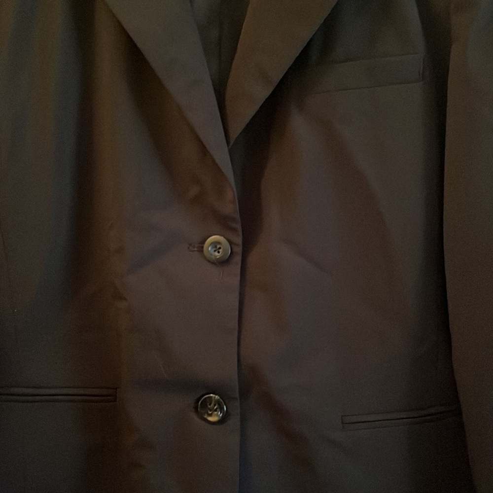 Two Button Blazer - Picture 4 of 9
